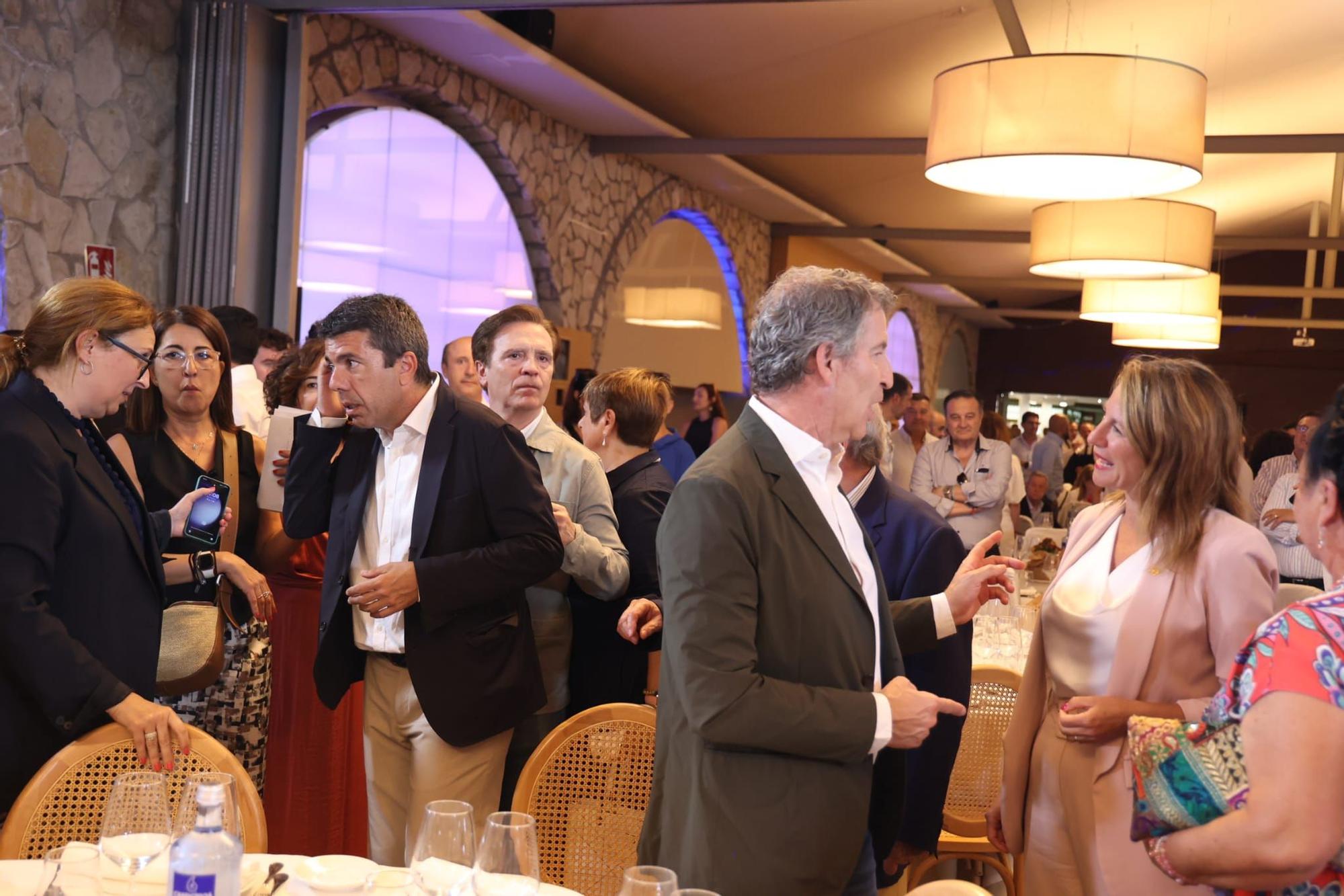 Así han llegado Feijóo y Mazón a la comida con militantes del PP en Alicante