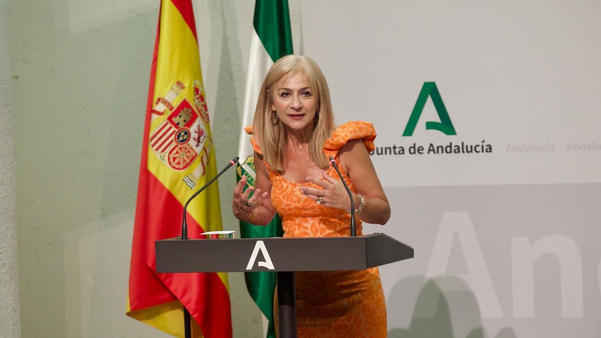 La consejera de Desarrollo Educativo y Formación Profesional de la Junta de Andalucía, Patricia del Pozo, en rueda de prensa tras el Consejo de Gobierno del martes 23 de julio de 2024