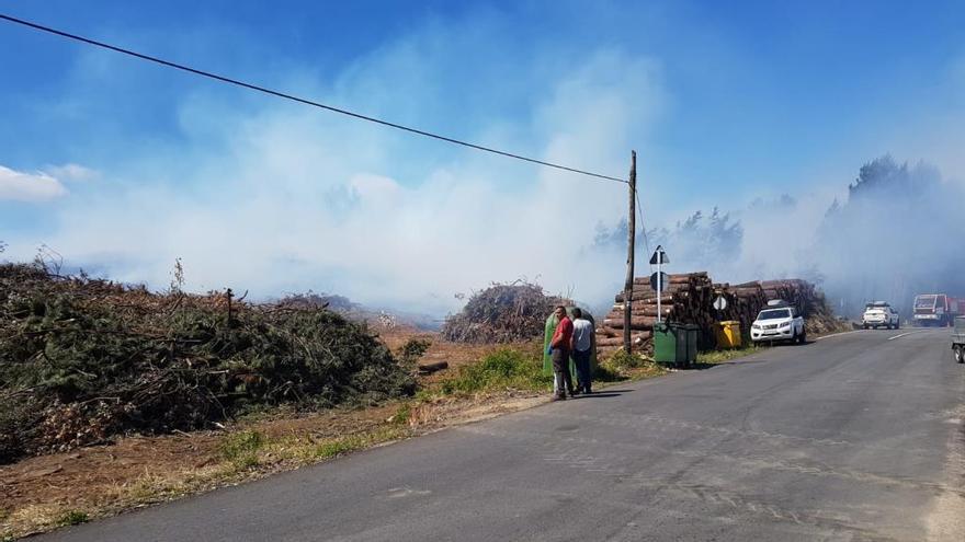 El incendio afectó a más de una hectárea. // FdV