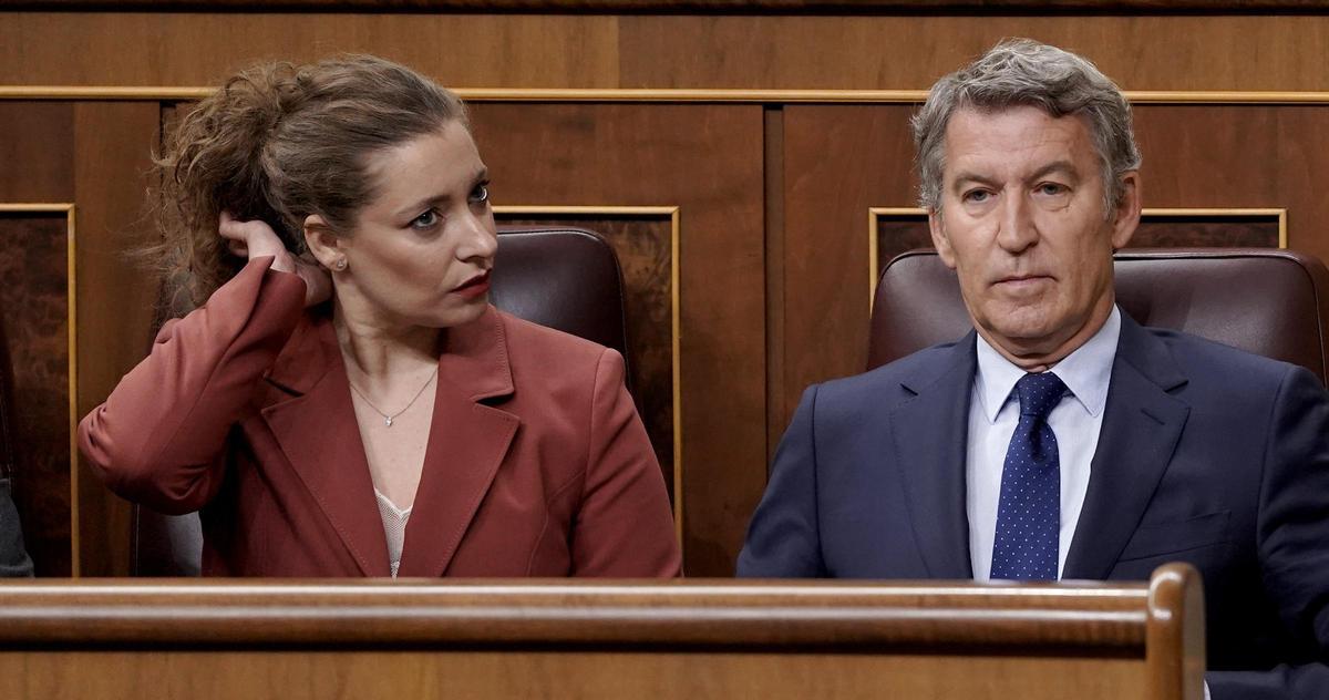 Ester Muñoz y Alberto Núñez Feijóo. Sesión de control al Gobierno en el Congreso de los Diputados.