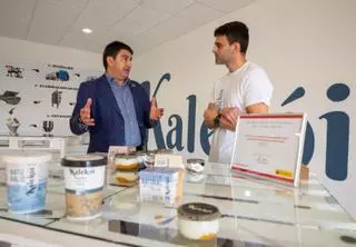 El Gobierno pone a la empresa Kalekói de Lalín como ejemplo de innovación en el sector lácteo