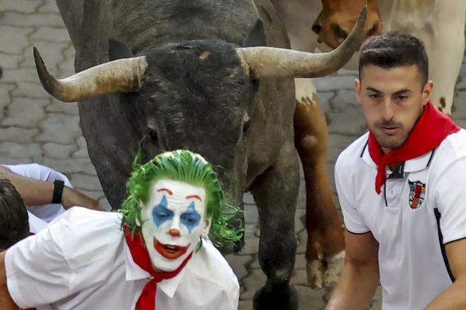 En imágenes | Quinto encierro de los Sanfermines 2026