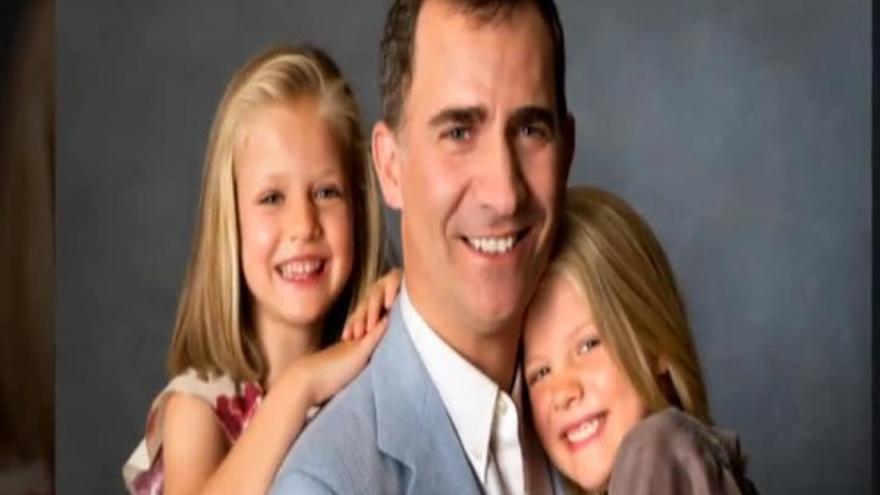 La Casa Real hace públicas dos fotos inéditas del Príncipe con sus hijas