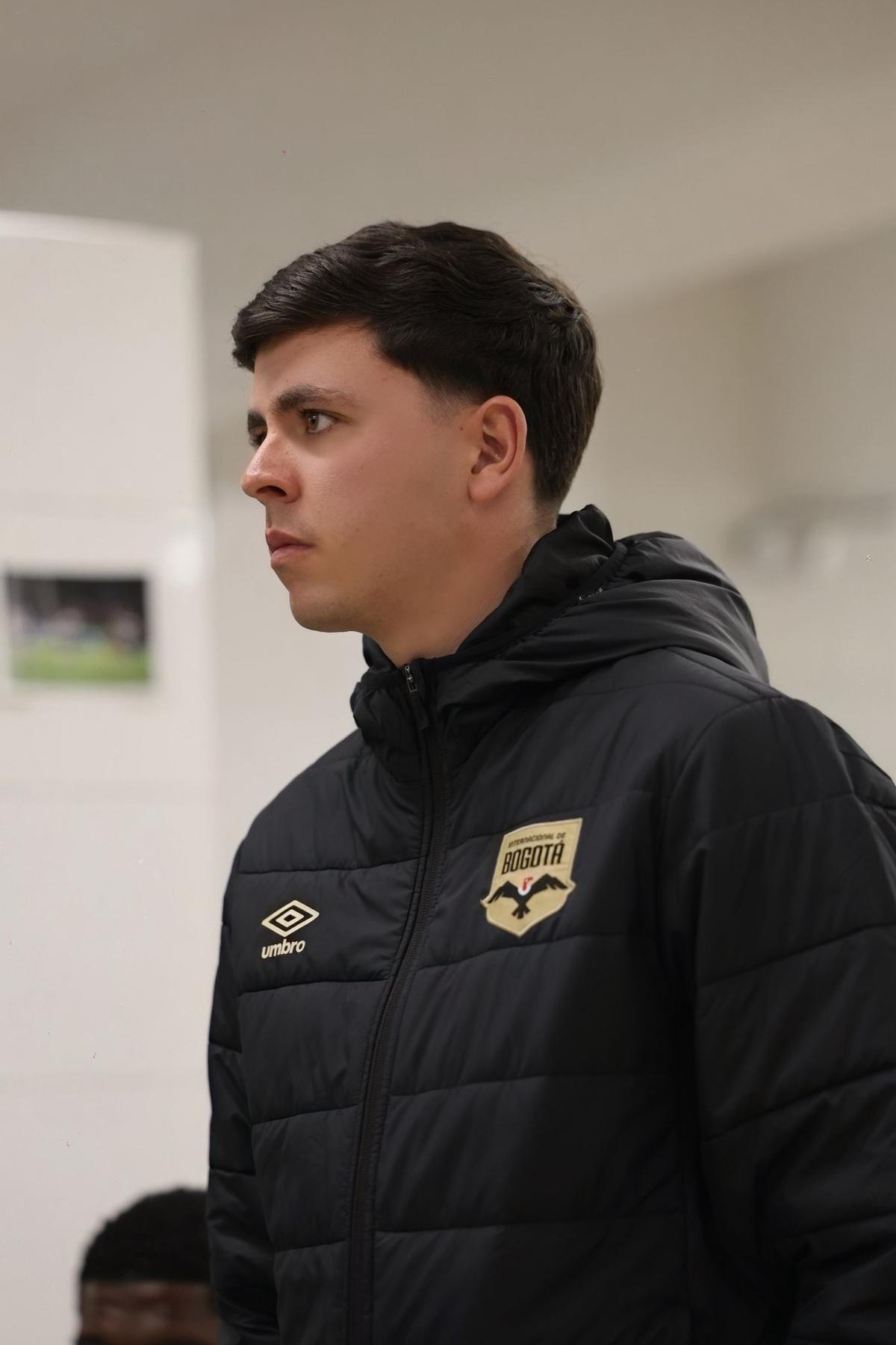 Gonzalo Muñoz, con la chaqueta de Inter de Bogotá.