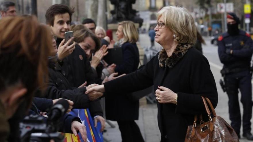 La defensa: &quot;Mas no se ha escondido detrás de los voluntarios&quot;