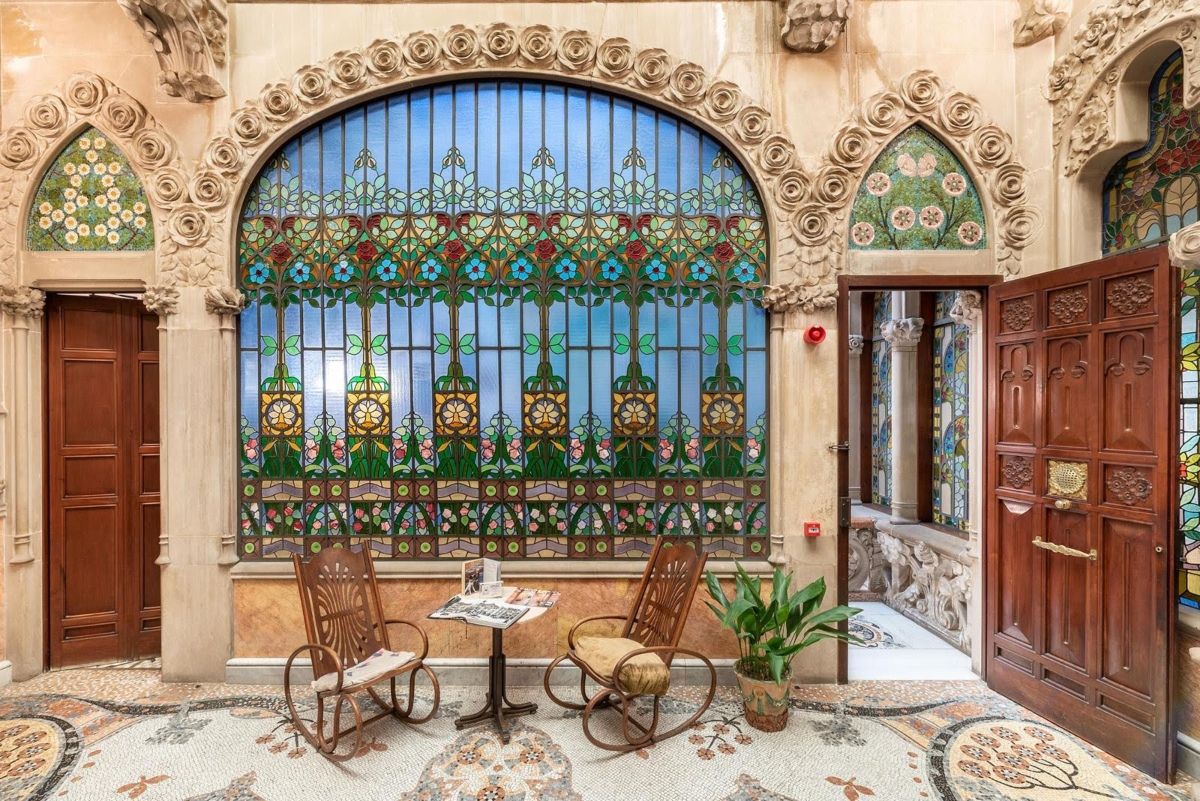 El interior de Casa Navás es un tesoro para los amantes del modernismo.