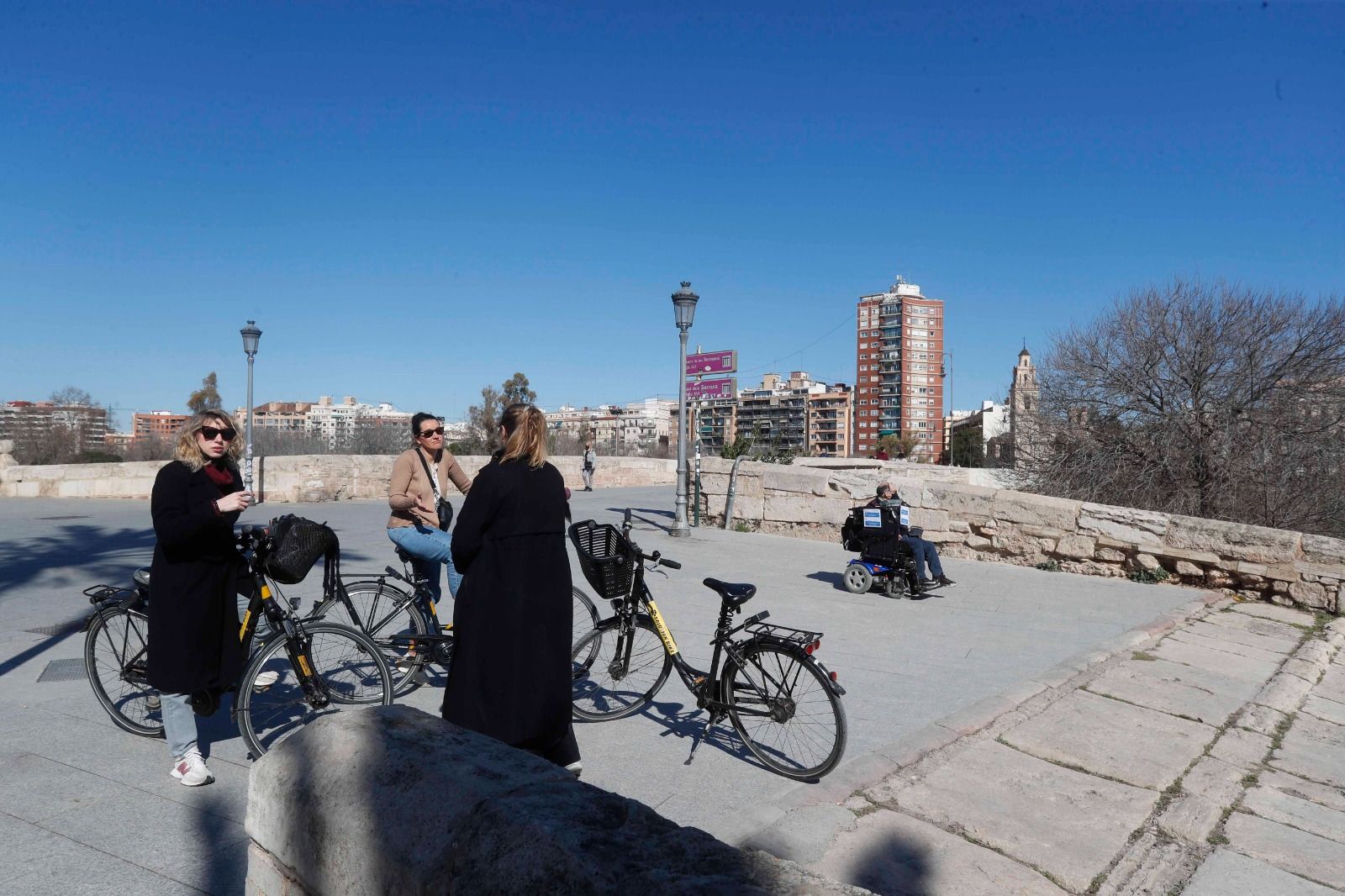 València disfruta al sol del penúltimo domingo de febrero