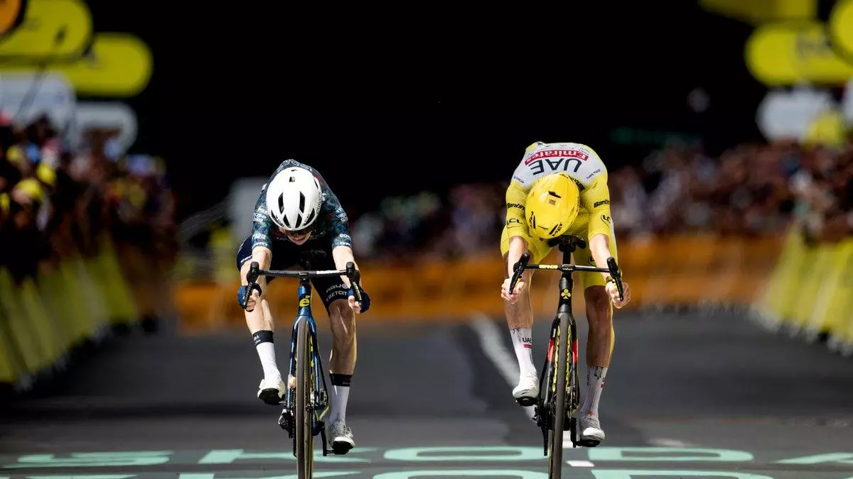 El Tour se prepara para el duelo universal entre Pogacar y Vingegaard