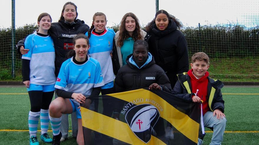 Siete jugadoras del Santiago Rugby jugaron con la selección gallega