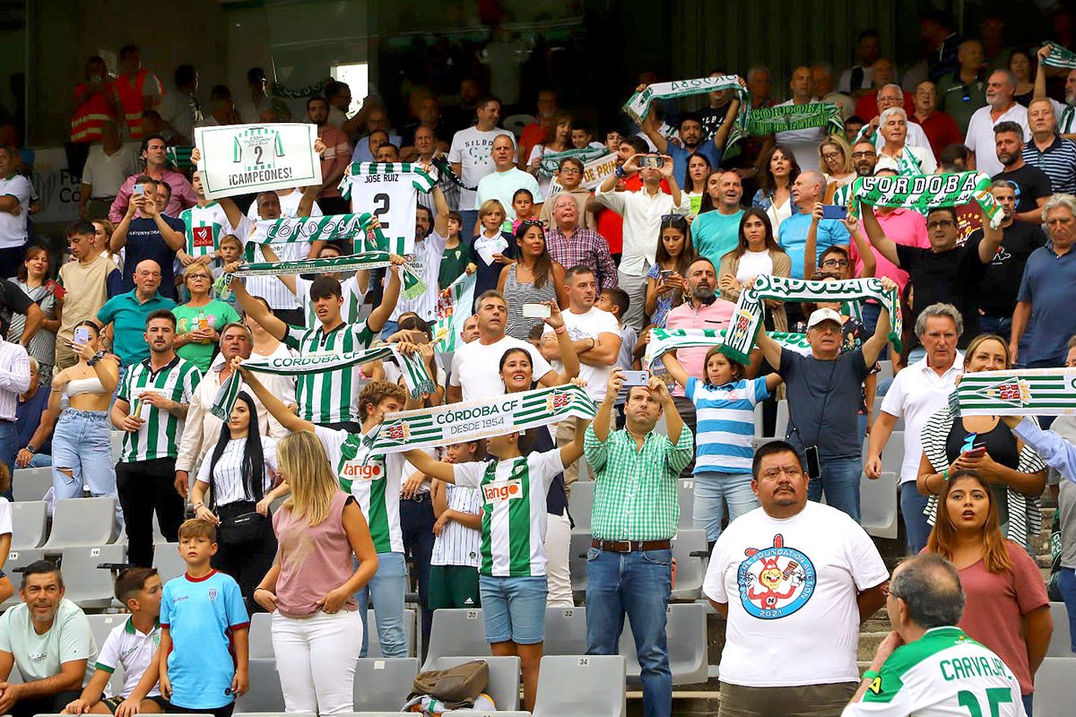 Las imágenes de la afición del Córdoba CF - Sanse