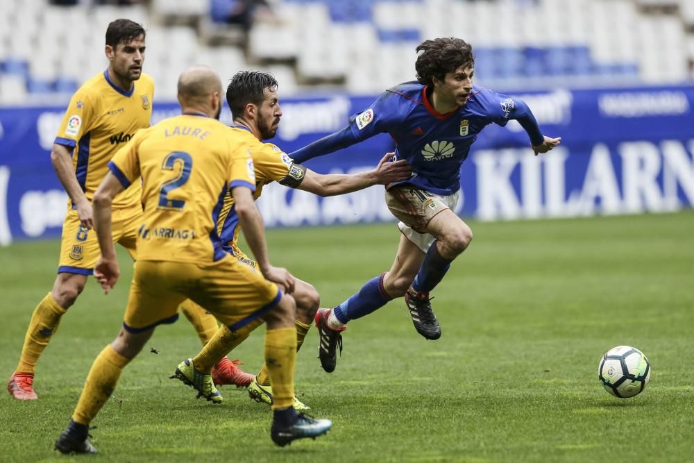 El partido entre el Oviedo y el Alcorcón, en imágenes