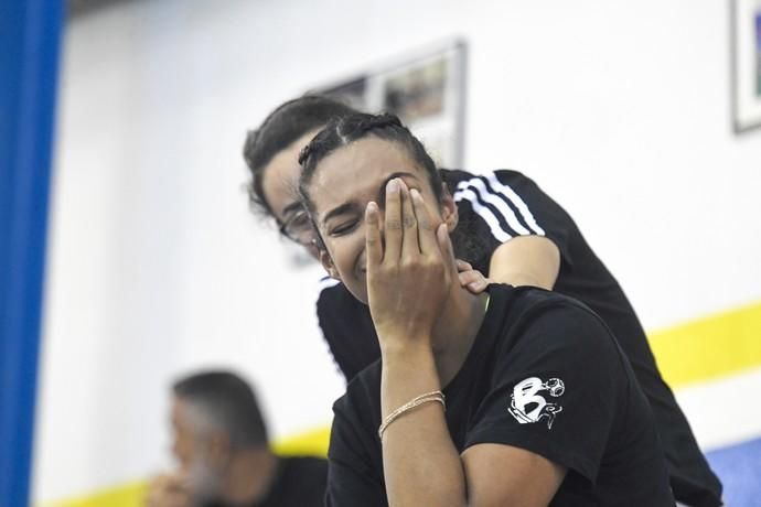 26-02-20 DEPORTES. PABELLON DE LAS REMUDAS. BARRIO DE LAS REMUDAS. TELDE. Partido de balonmano femenino entre el Remudas Rocasa y el Guardés disputado en Pabelloon Antonio Moreno del barrio teldense de Las Remudas.    Fotos: Juan Castro.  | 26/02/2020 | Fotógrafo: Juan Carlos Castro