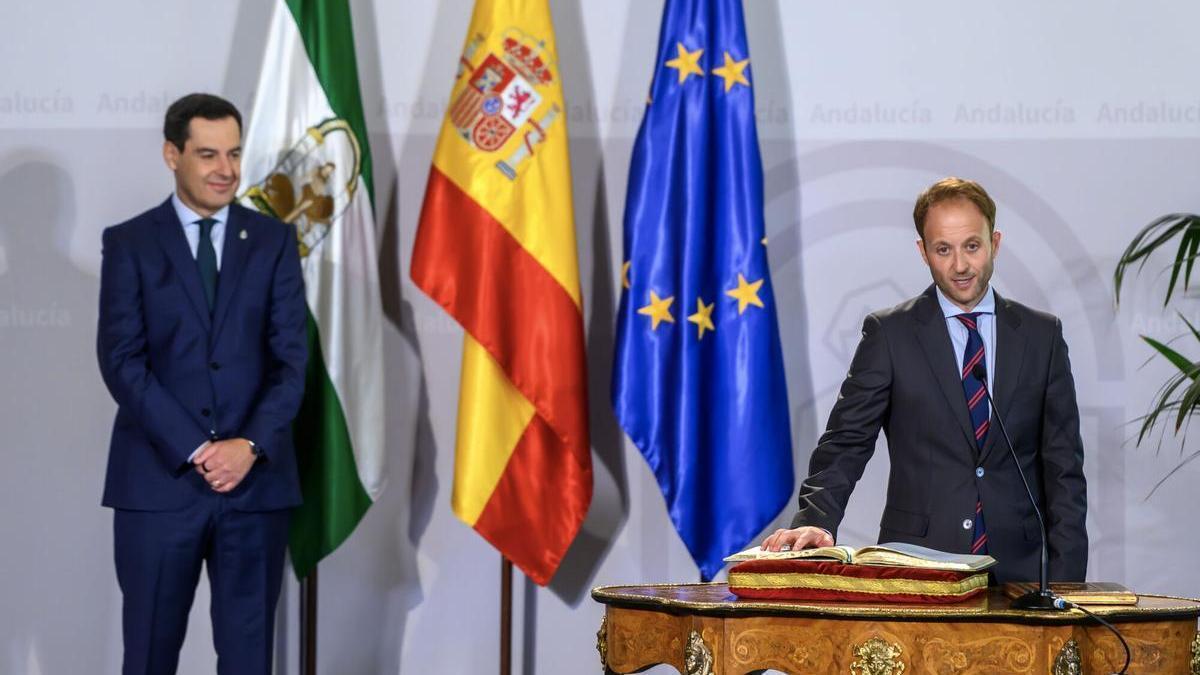 Juanma Moreno presenta a los nuevos delegados de la Junta de Andalucía ...