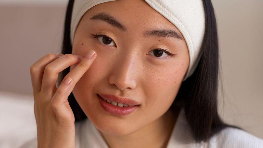 La crema coreana de 17 € que todas quieren: adiós manchas, arrugas y sin dejar de protegerte del sol