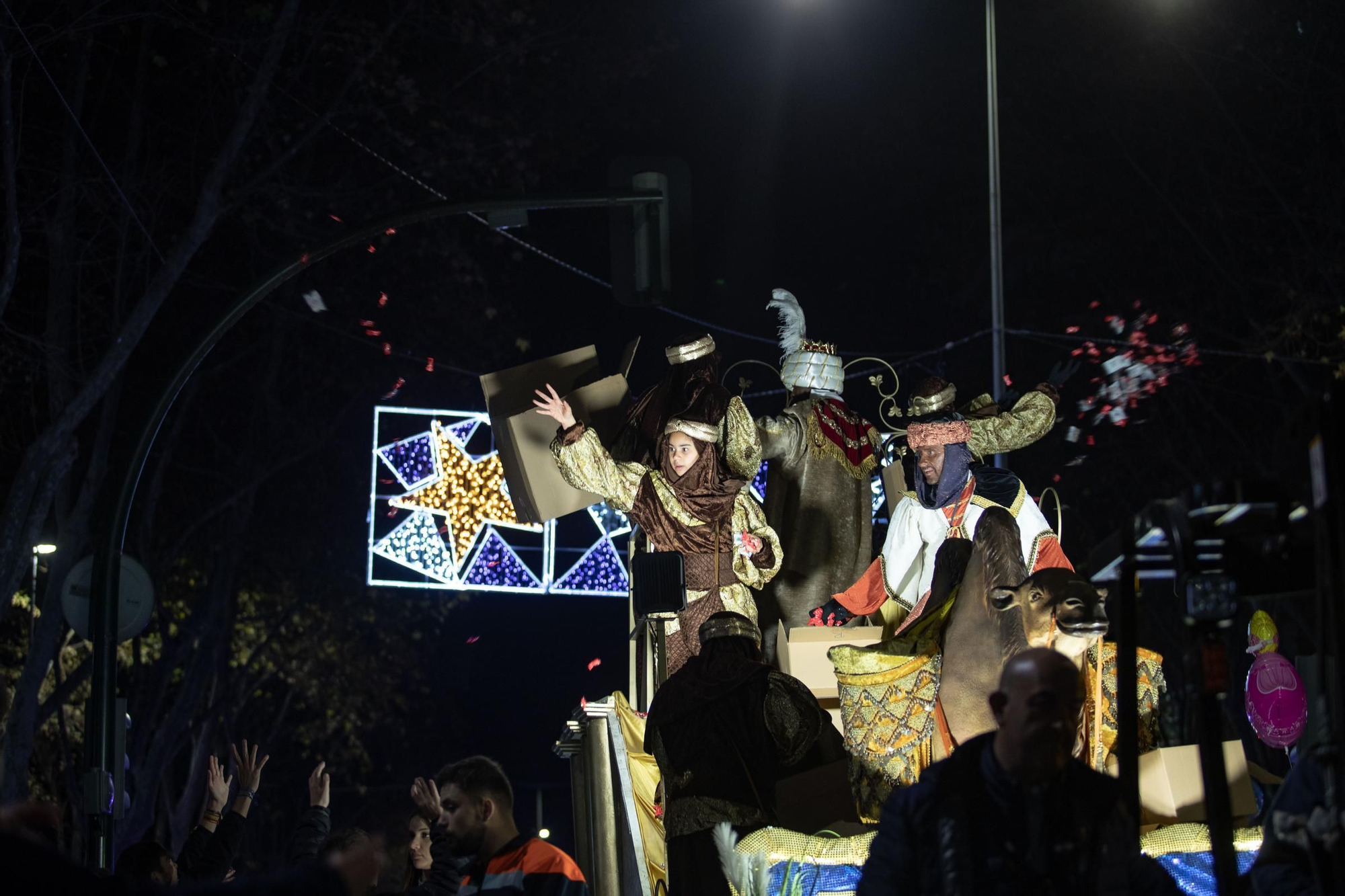 Los Reyes Magos emocionan en Cartagena