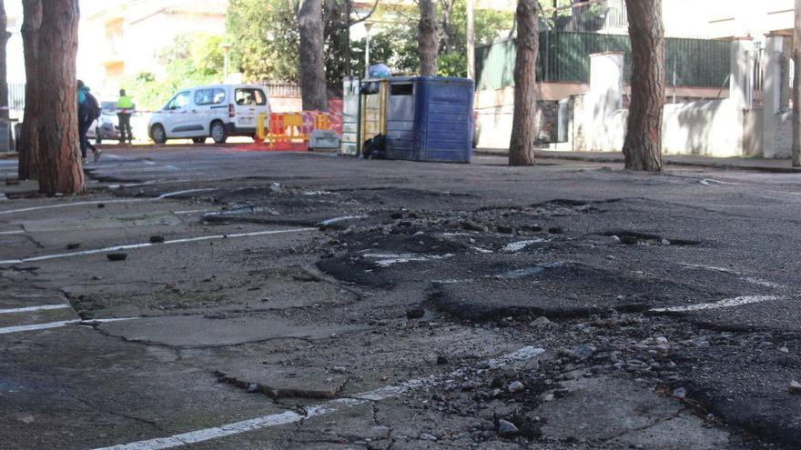 El paviment del carrer Balmes està així des de fa anys.