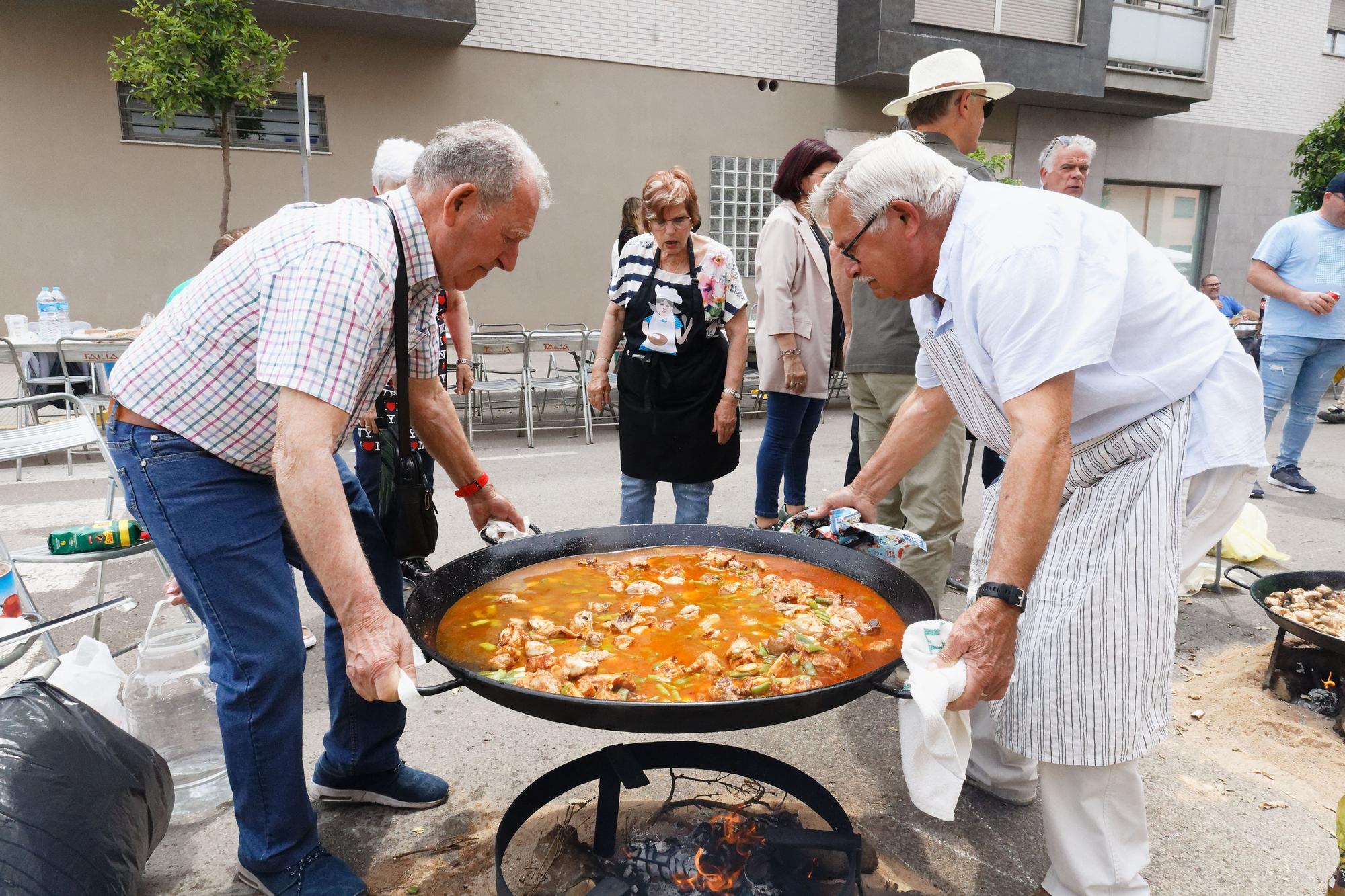 ¡Búscate en la macrogalería! Castellón vive un puente de fiestas en los municipios