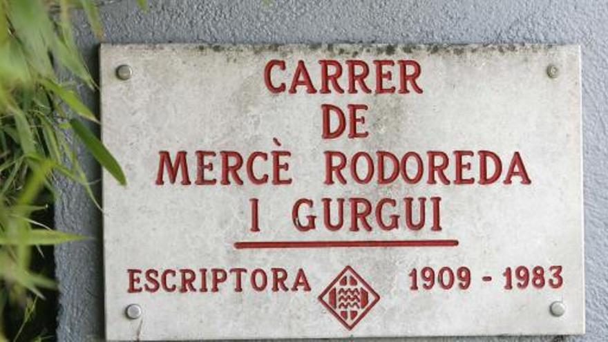 Placa d&#039;un carrer de Girona