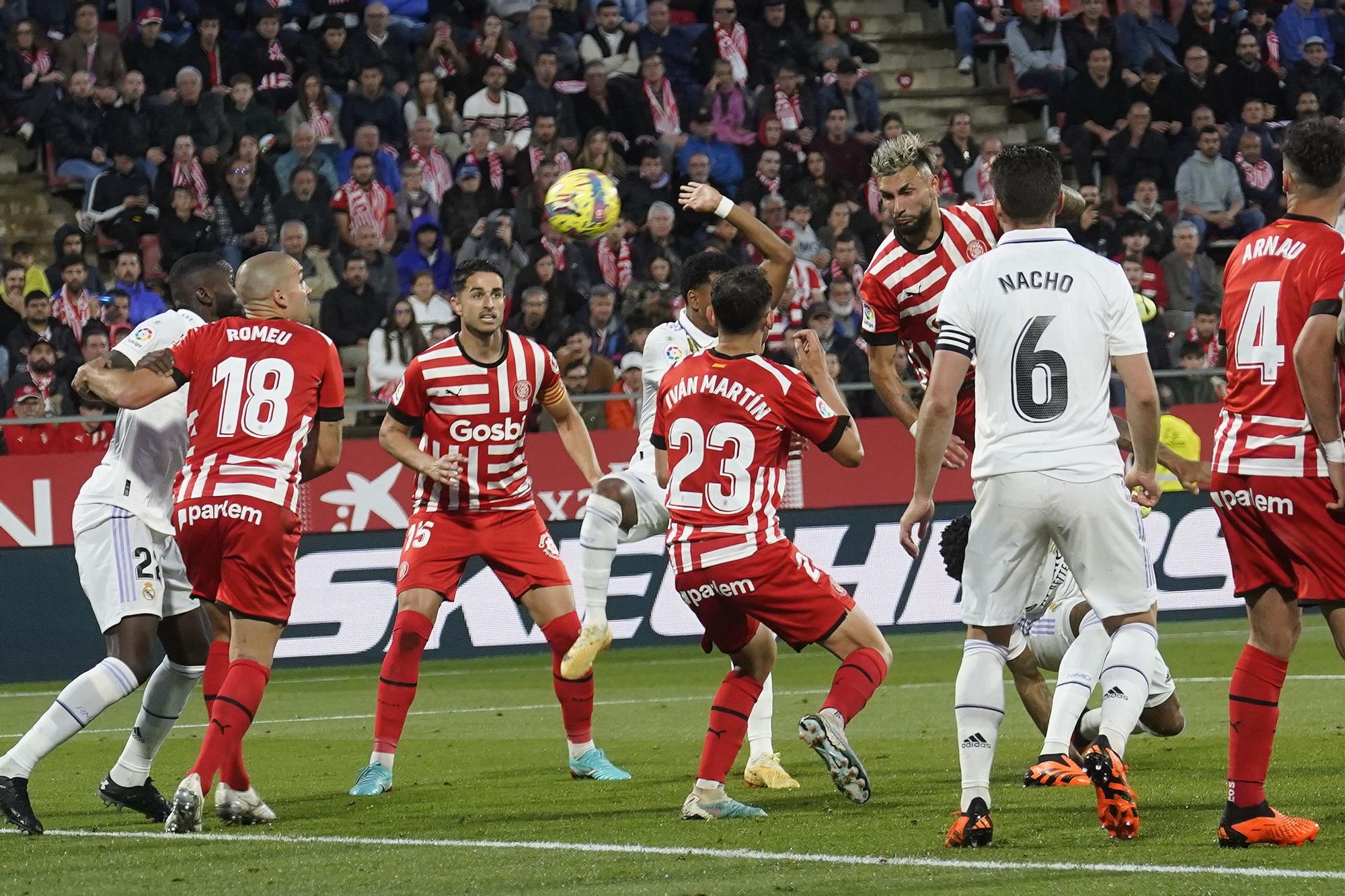 El Girona es cruspeix al Reial Madrid a Montilivi (4-2)