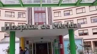 Herido en Mérida un joven de 33 años tras una colisión entre un coche y una moto