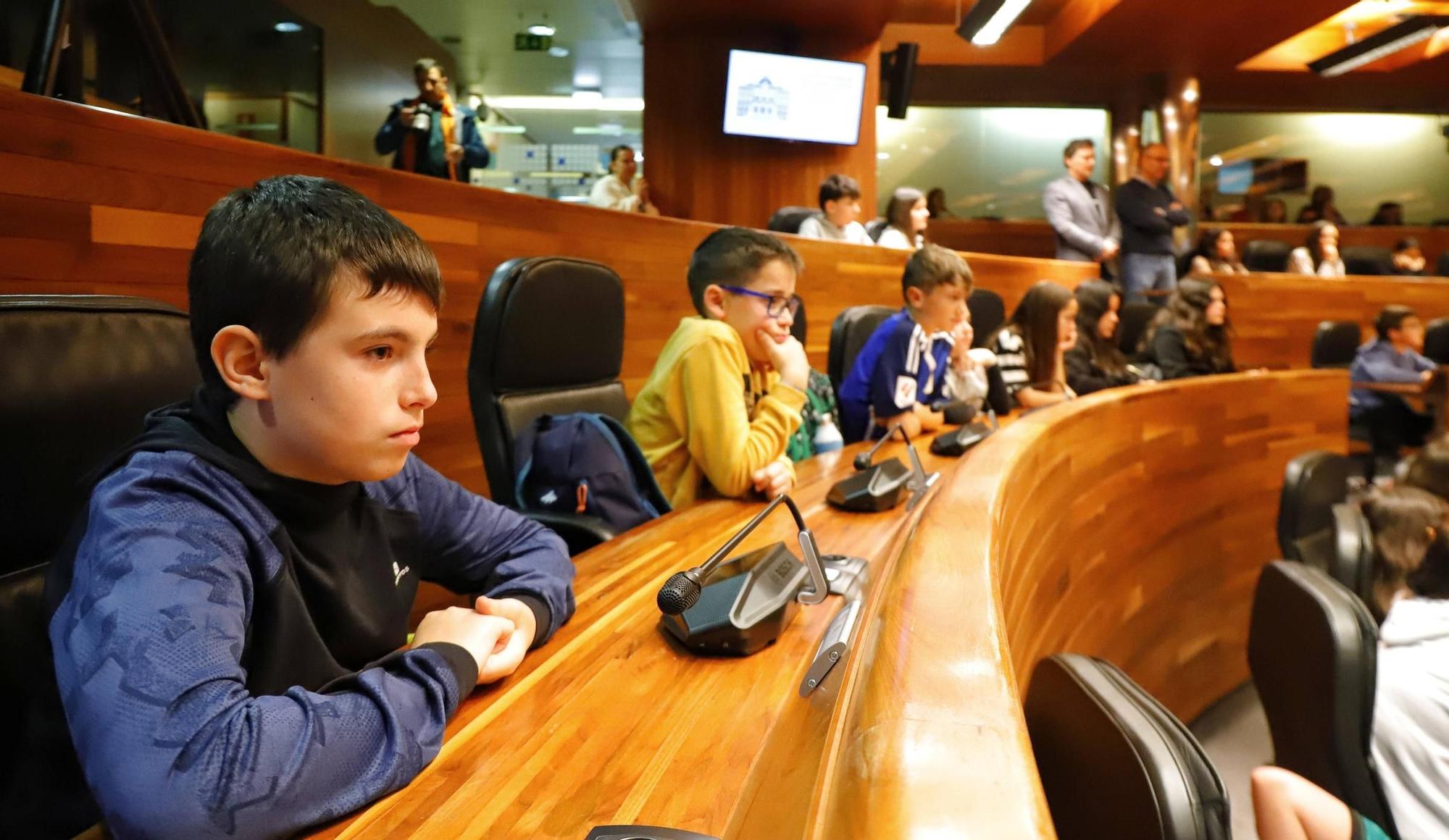 En imágenes: Pleno infantil con colegios del occidente asturiano