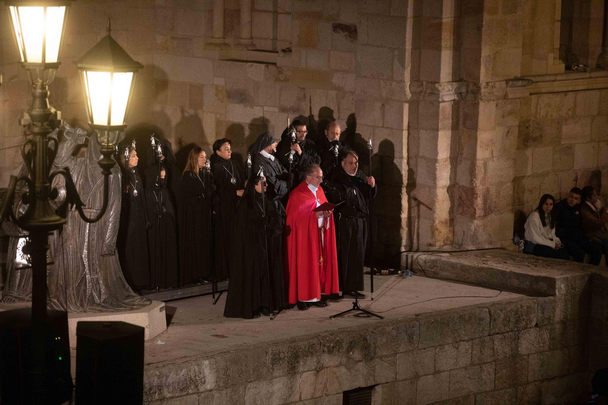 GALERÍA | Las mejores imágenes de la histórica salida de la Cofradía de Jesús Nazareno