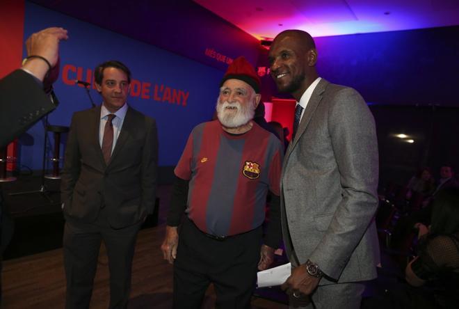 Eric Abidal llegando a la gala.