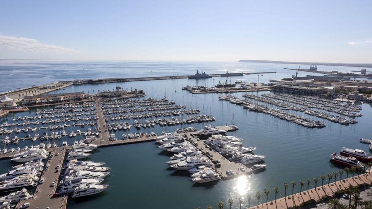 Panorámica del puerto de Alicante.