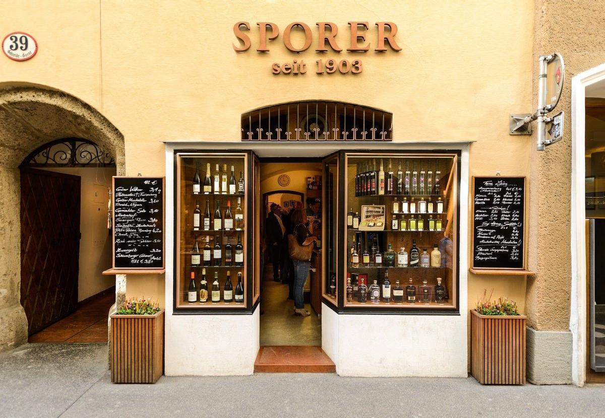 Tienda licores Sporer calle Getreidegasse Salzburgo