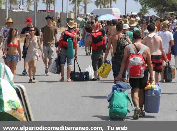 EL RITMO INDIE INVADE LA PLAYA DE BURRIANA EN UNA PRIMERA JORNADA CON GRAN AFLUENCIA DE PÚBLICO