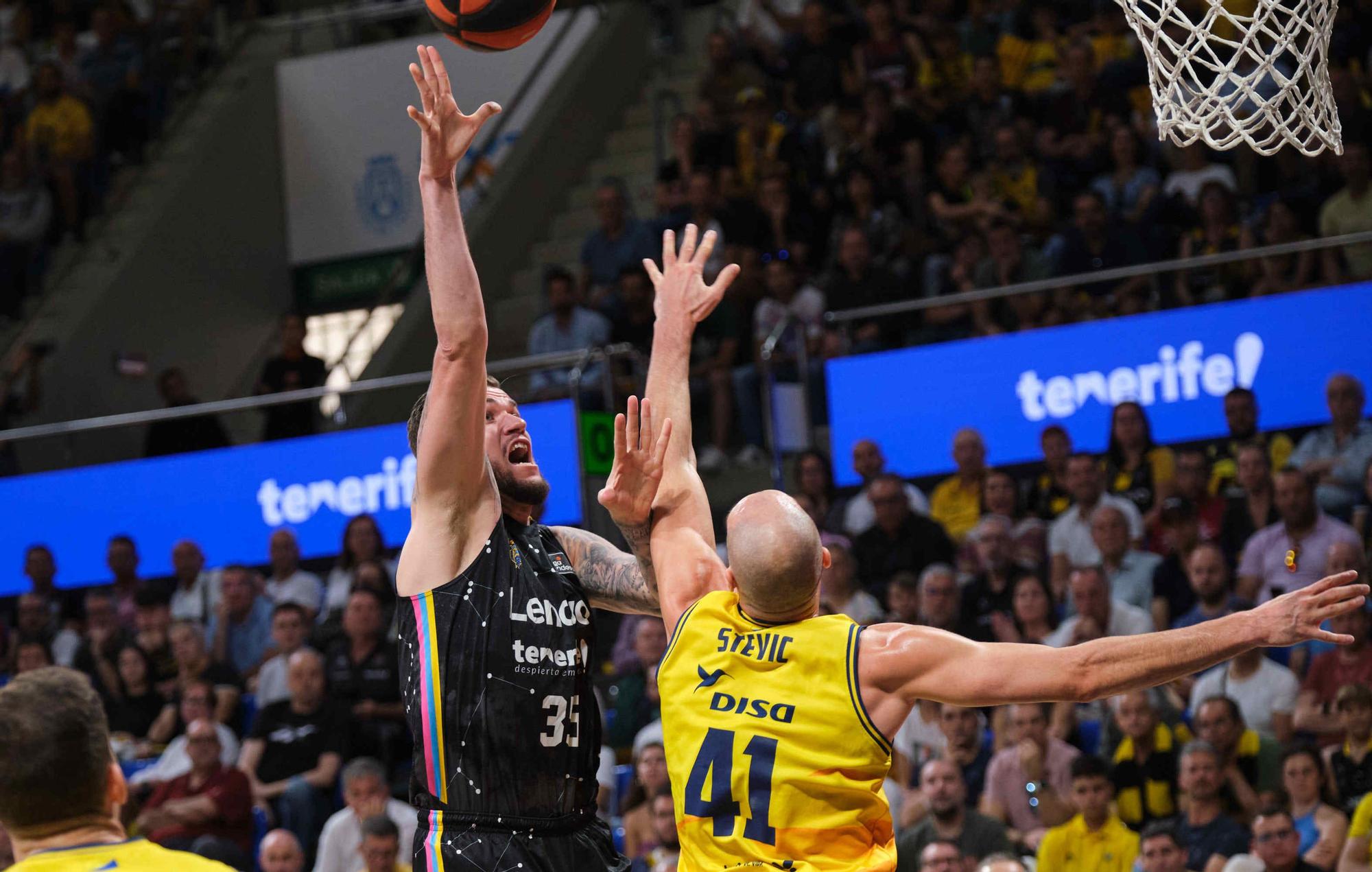 Derbi canario de baloncesto entre el Lenovo Tenerife y el Gran Canaria