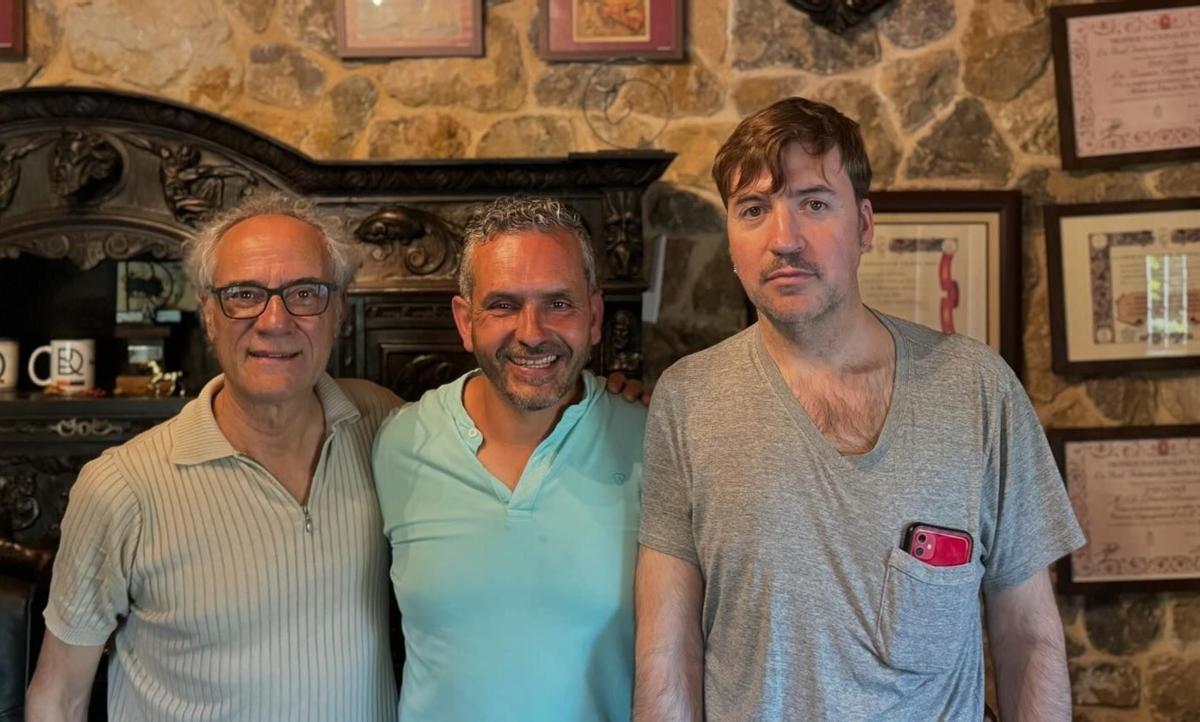 El apoderado de José Tomás, Salvador Boix; el ganadero de Borriol, Daniel Ramos; y el director de cine, Albert Serra