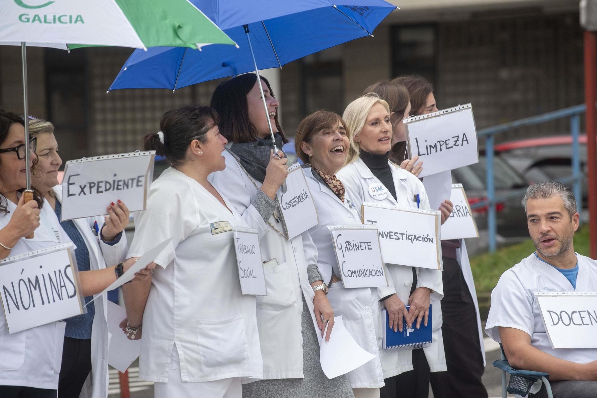 Personal del hospital de A Coruña protesta por la «nefasta gestión» en el traslado a ExpoCoruña