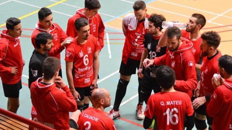 El Xàtiva Voleibol masculino supera al colíder Tarragona con un contundente 3-0