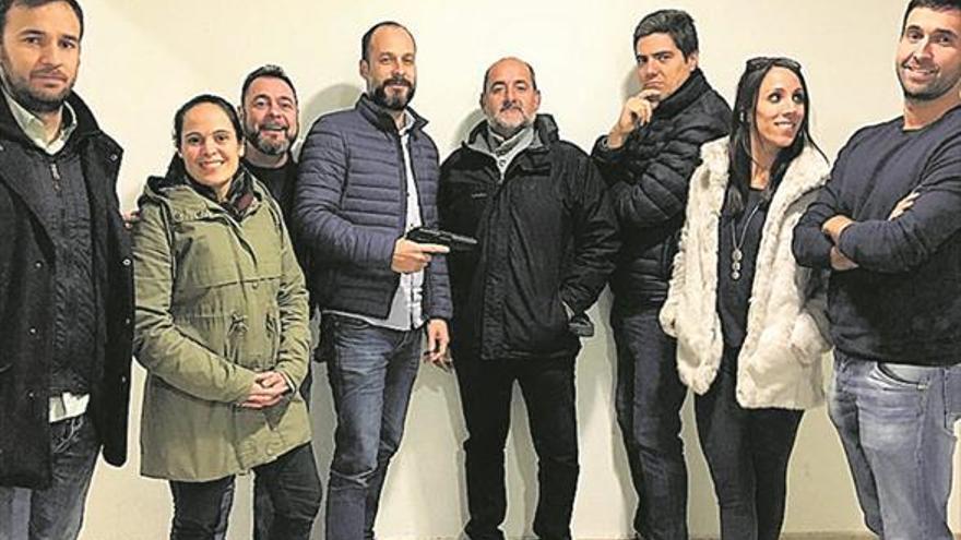 Entre bastidores recupera en el Teatre del Raval la obra ‘Morir se nos da bienSSRq