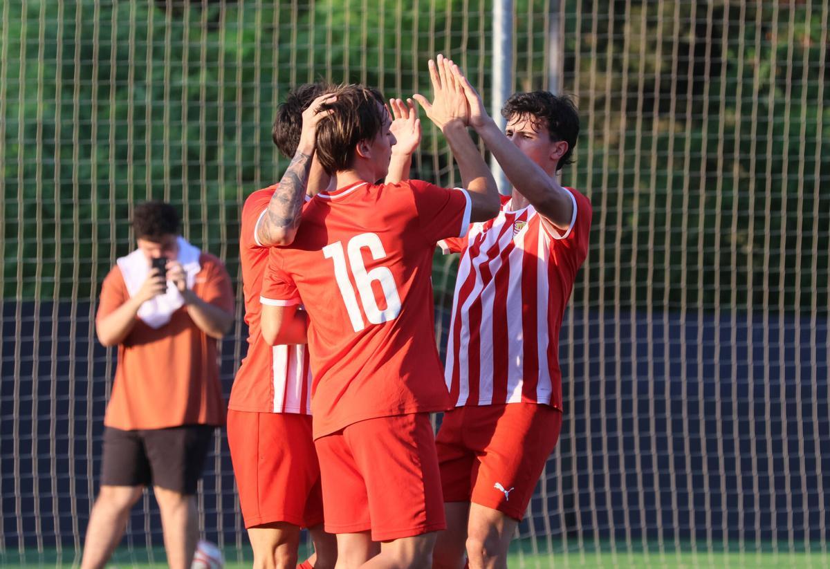 Totes les fotos del penúltim amistós del CE Manresa a l'Estadi del Congost