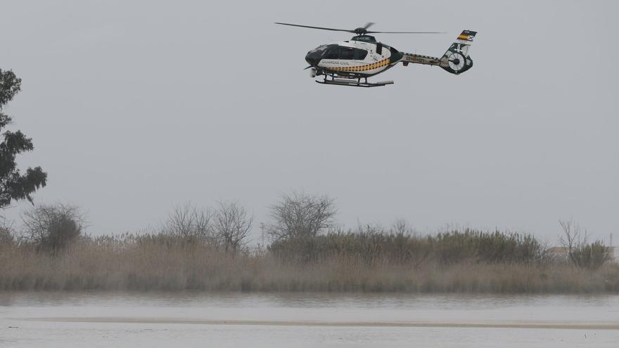 Investigan la aparición del cadáver de un hombre con una mochila llena de ladrillos en el río Guadalquivir