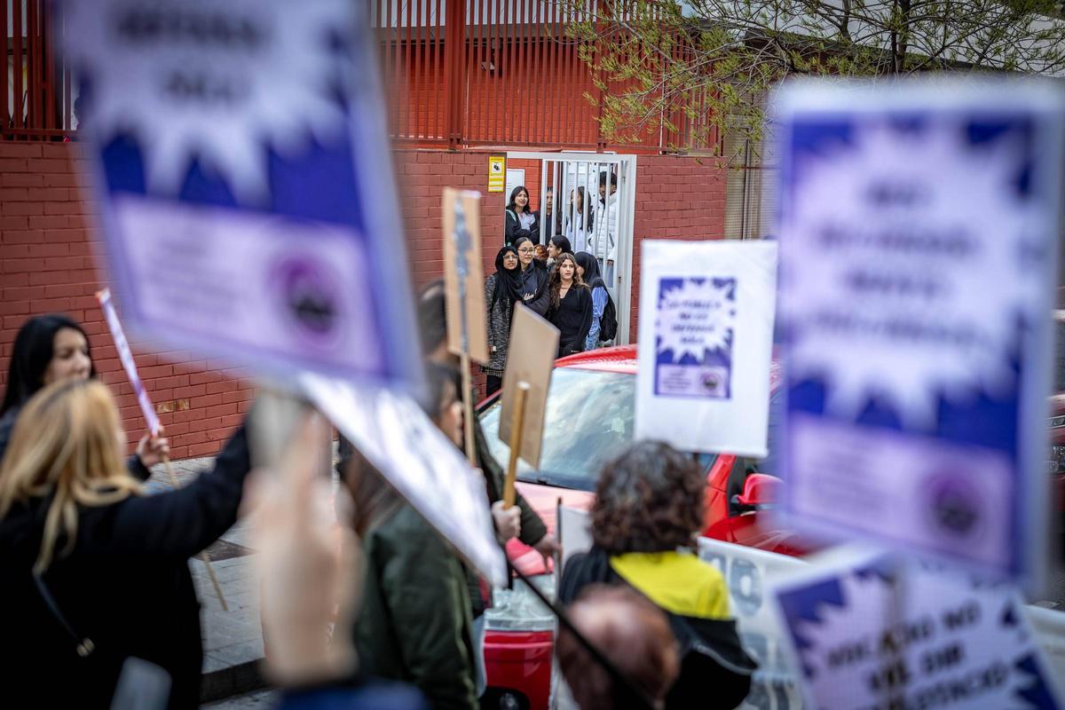 Ambiente de huelga el pasado 11 de febrero en un instituto de LHospitalet.