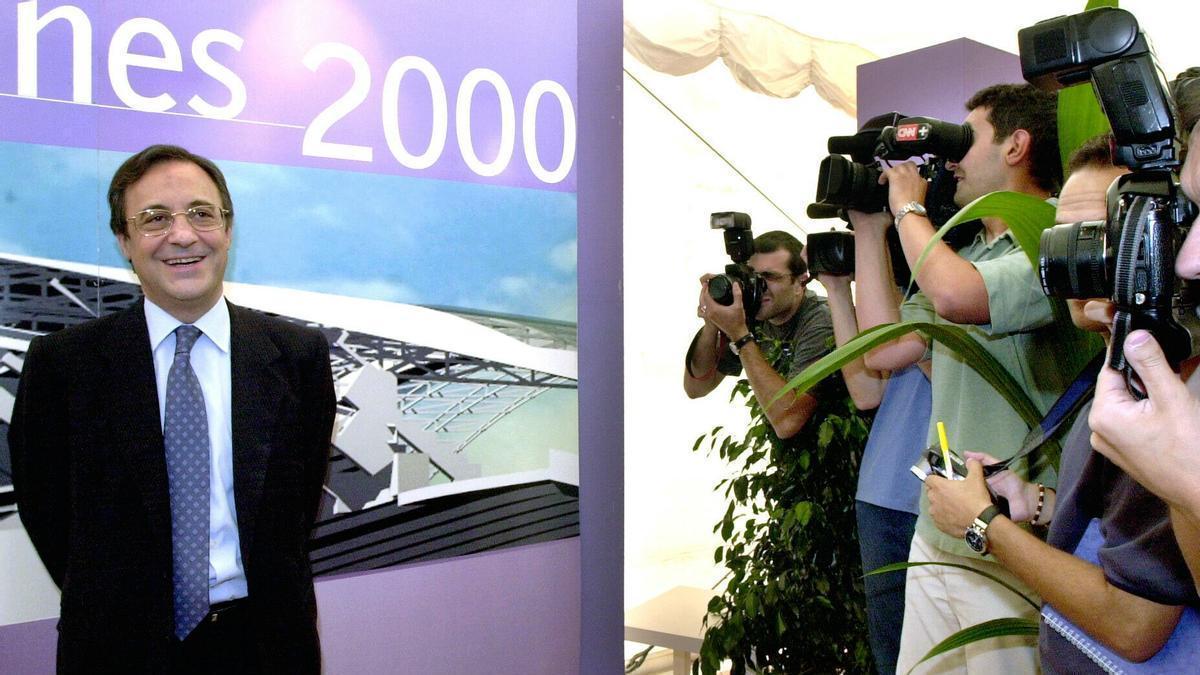 Florentino Pérez, presidente del Real Madrid, tras ganar las elecciones del año 2000.