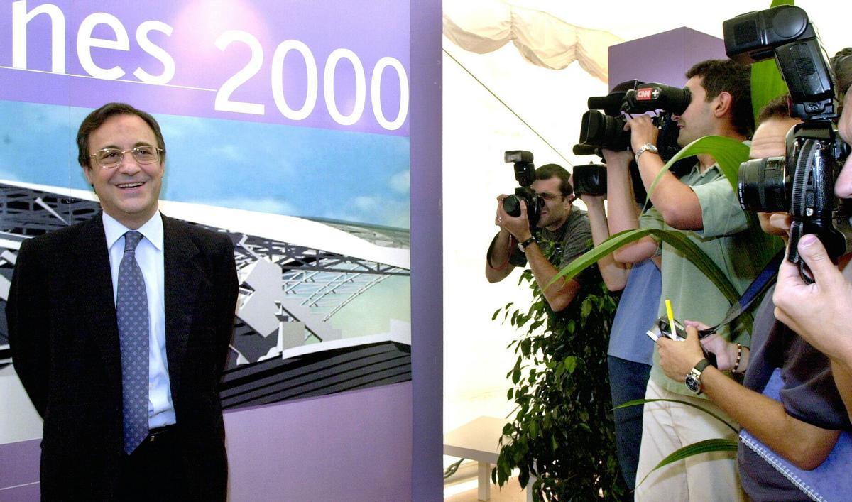 Florentino Pérez, presidente del Real Madrid, tras ganar las elecciones del año 2000.