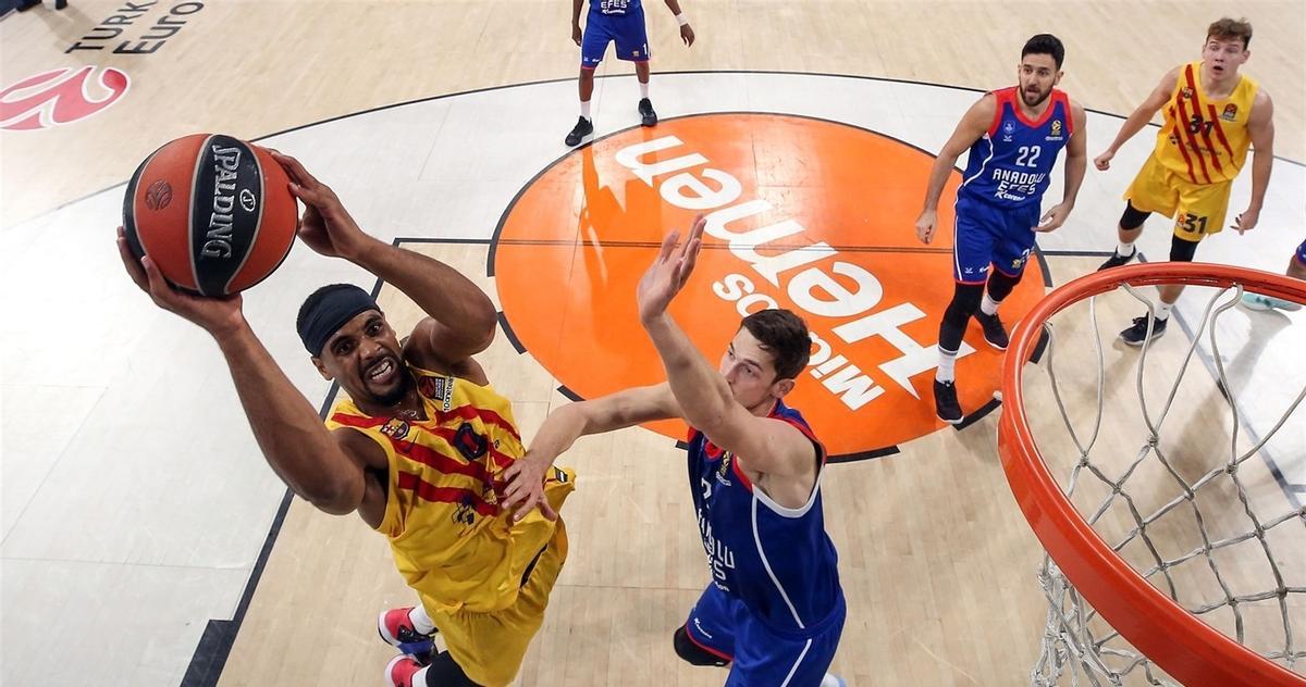 El Barça necesitará la mejor versión de Davies para ayudar al Barça ante el Anadolu Efes