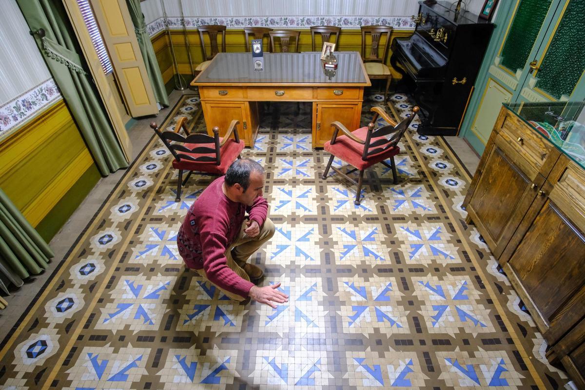 Así son los curiosos suelos de mosaicos de cerámica Nolla de Villena Así son los curiosos suelos de mosaicos de cerámica Nolla de Villena