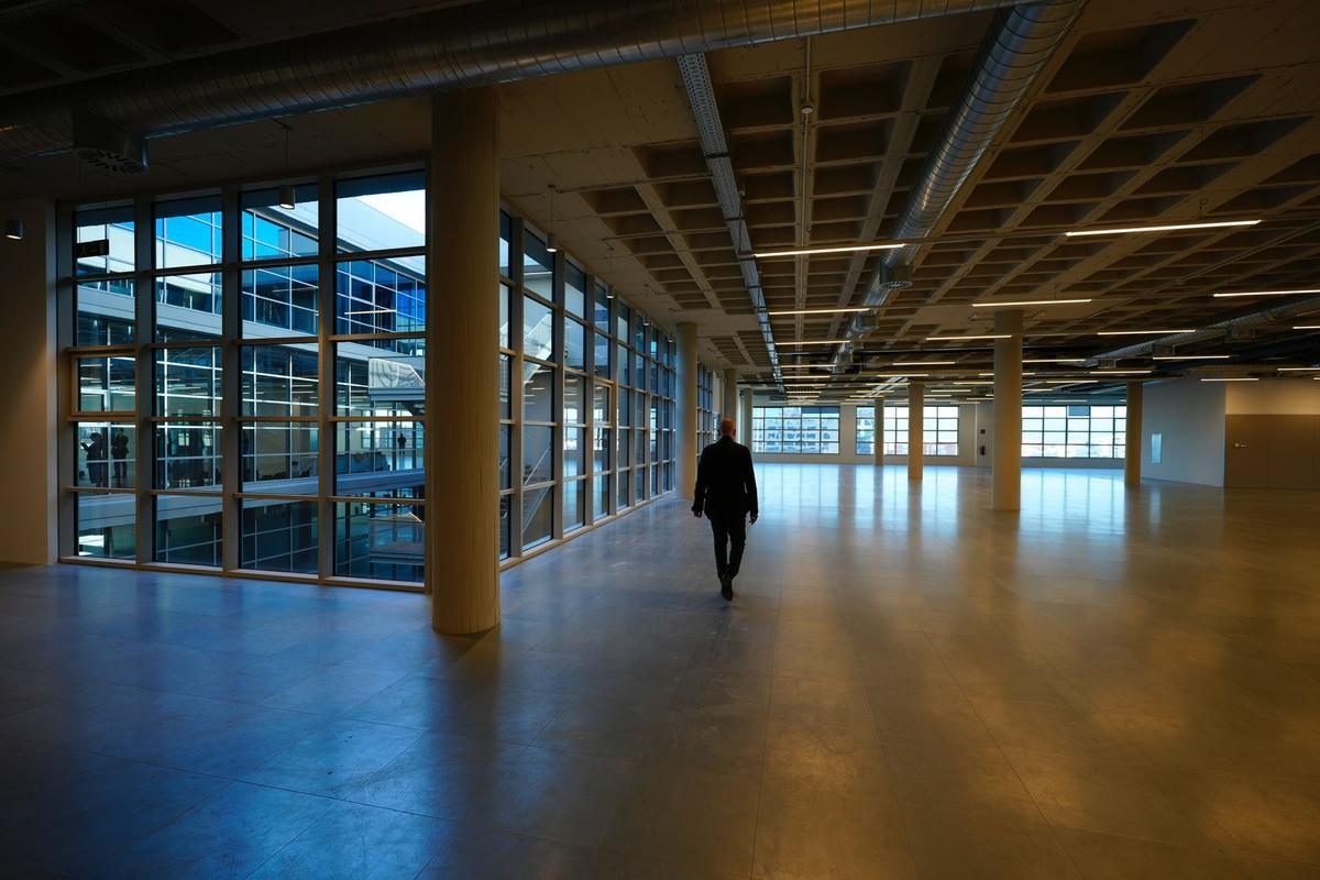 La antigua fábrica Braun de Esplugues de Llobregat donde se ubicará el nuevo centro de enfermedades infecciosas de Qiagen.