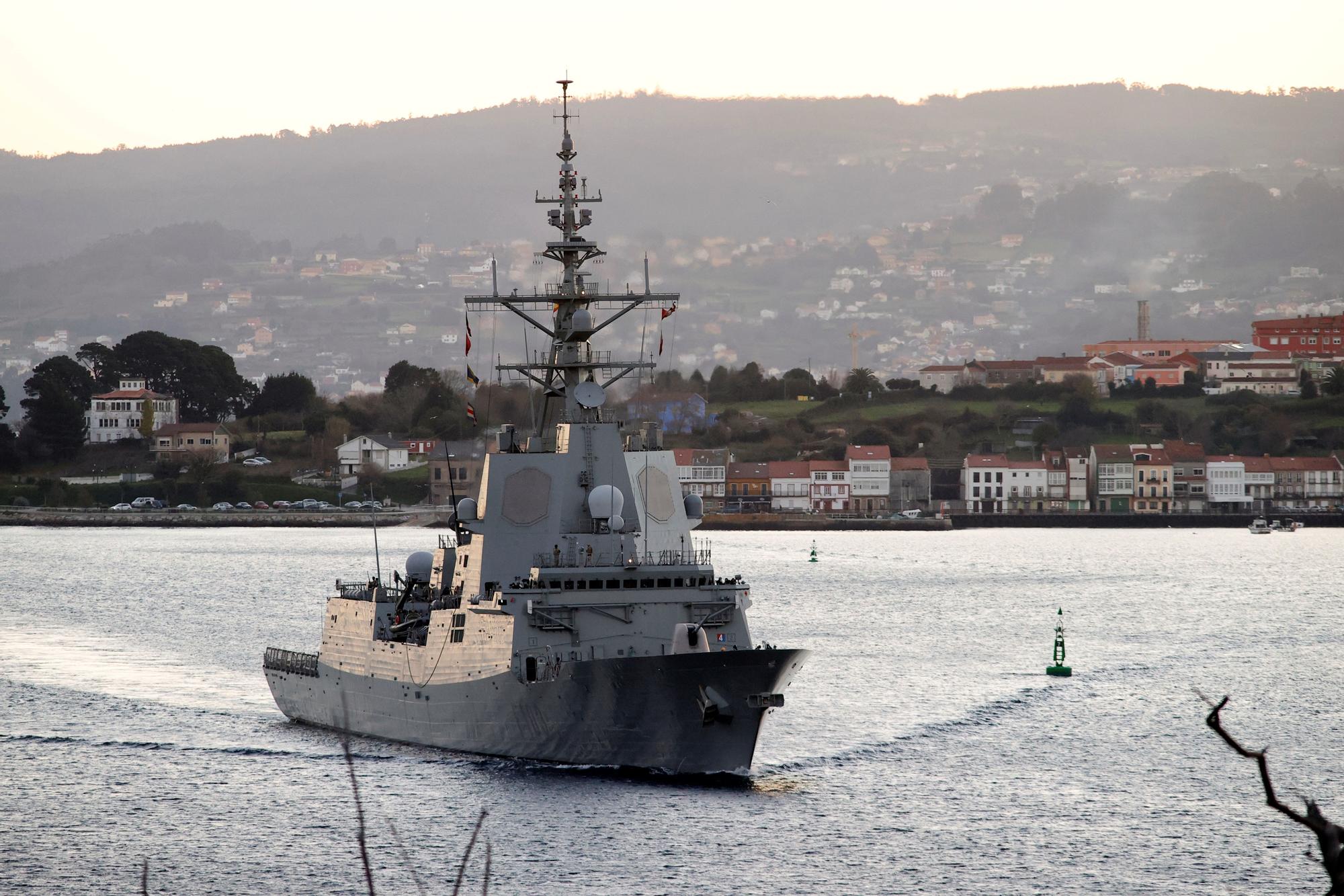 La fragata Blas de Lezo zarpa de Ferrol hacia aguas del mar negro en misión de la OTAN.