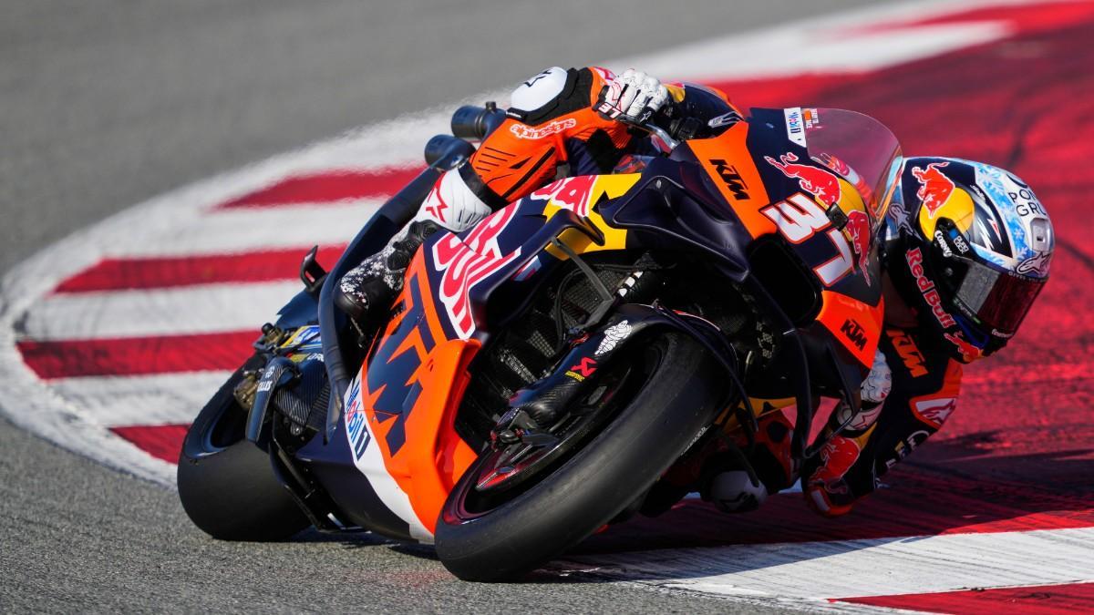 Pedro Acosta, estrenando la KTM en el Circuit