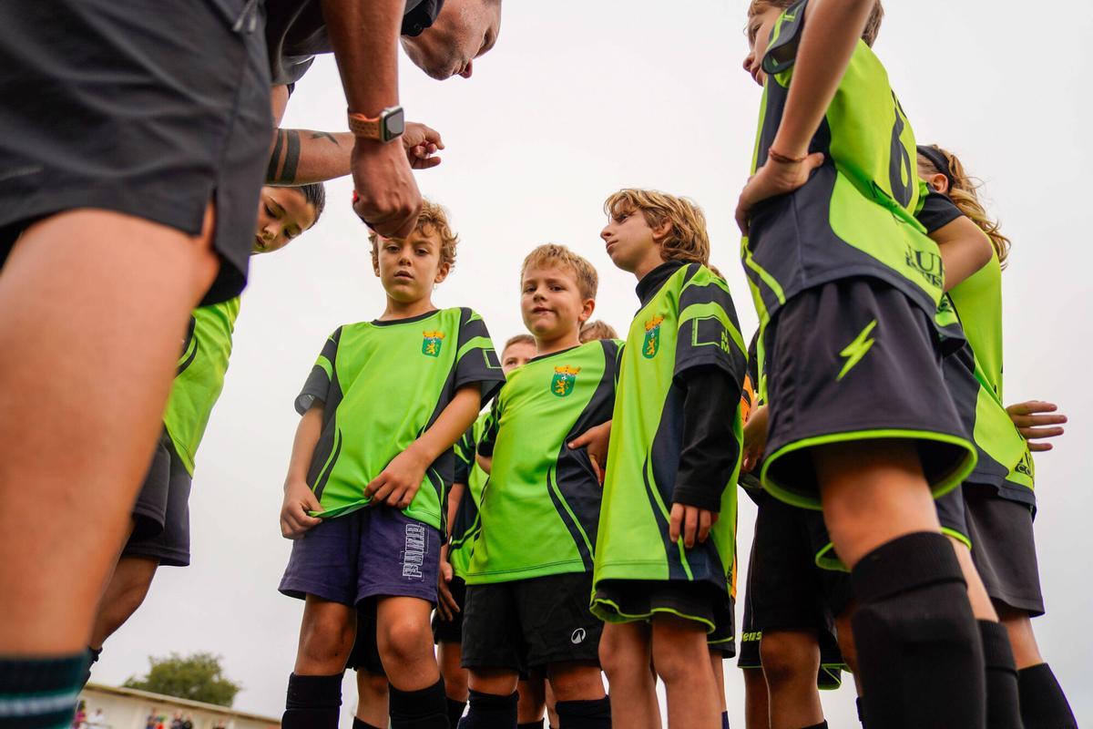 Imatges del Luca Pascual Pardo i el seu debut amb el Castellnou de futbol sub-9 Imatges del Luca Pascual Pardo i el seu debut amb el Castellnou de futbol sub-9