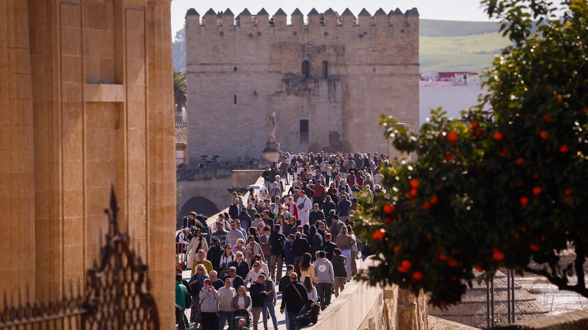El sol y el turismo vuelven a Córdoba
