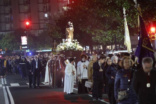 La misa y procesión por San José en Gijón, en imágenes.