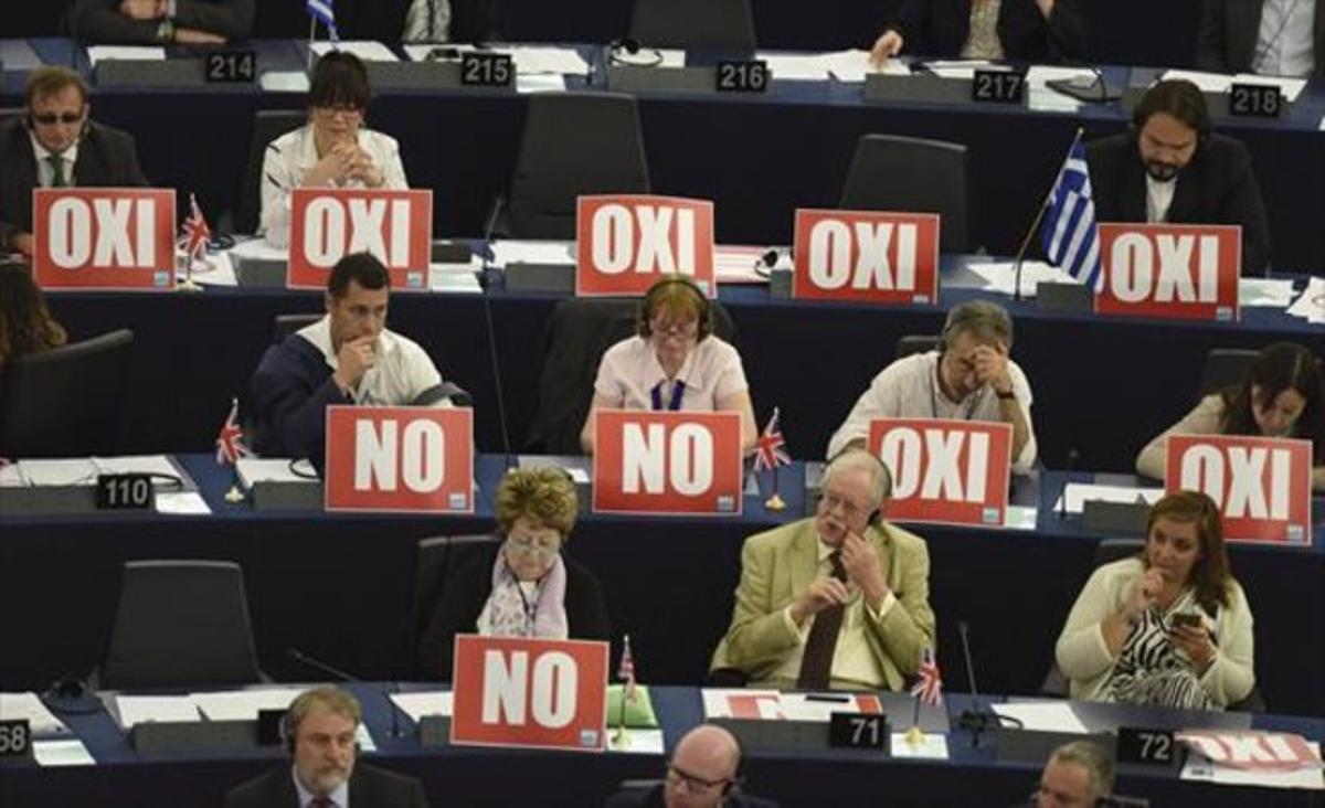 Imatge de l’Eurocambra, ahir, a Estrasburg davant el discurs de Tsipras.
