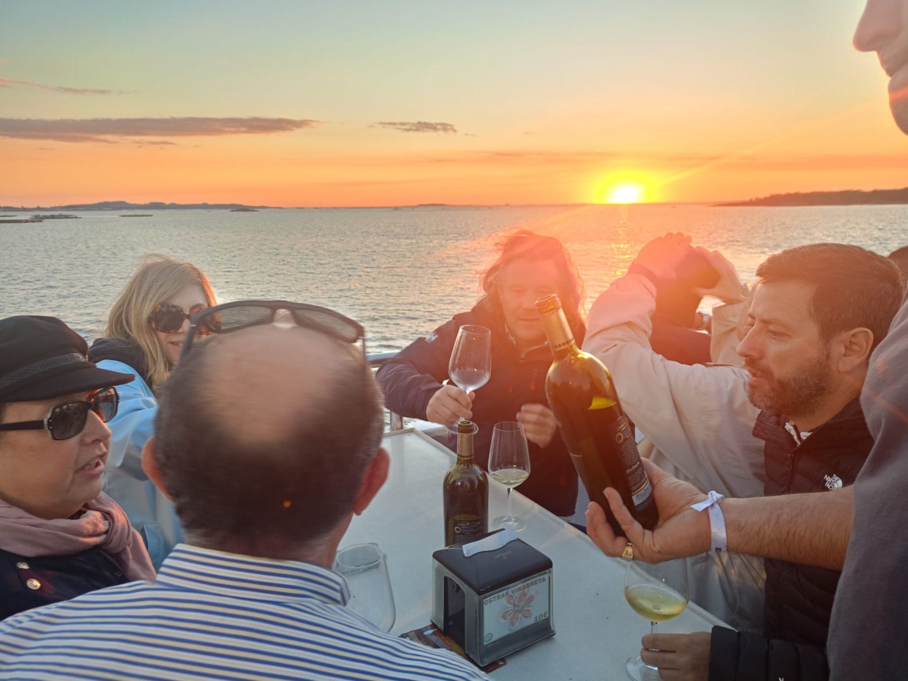 La ruta de «Viños singulares polo mar» a bordo del catamarán «Gran Cormorán Jet», esta tarde-noche.